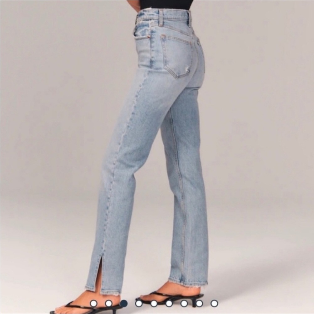 Abercrombie and Fitch 90”s straight ultra high rise size 29